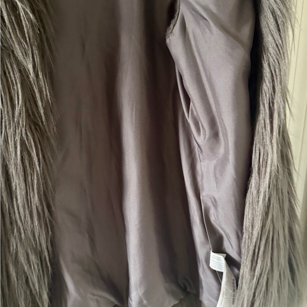 Zara Faux Fur Vest - Gray - Picture 7 of 8
